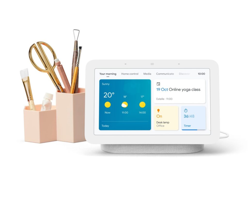 Google Nest, a good option for an anniversary gift for a young couple
