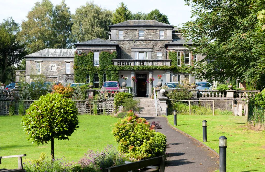 Windermere Manor Hotel is one of the best dog friendly hotels in england