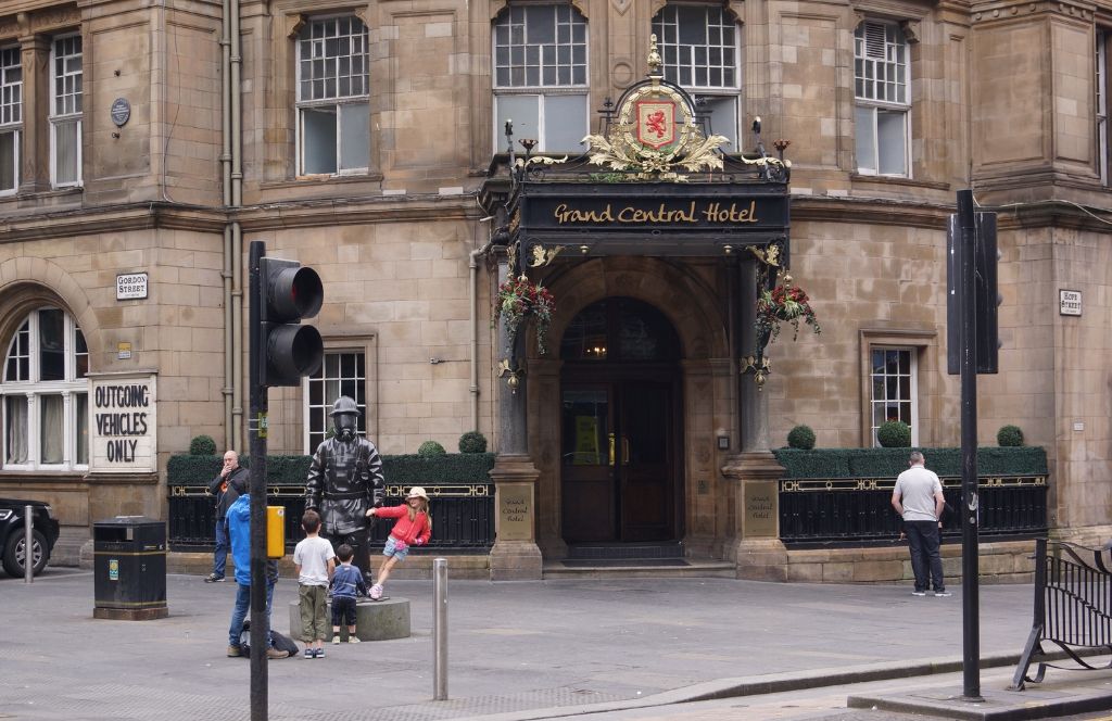 grand central hotel in glasgow is one of the most haunted hotels