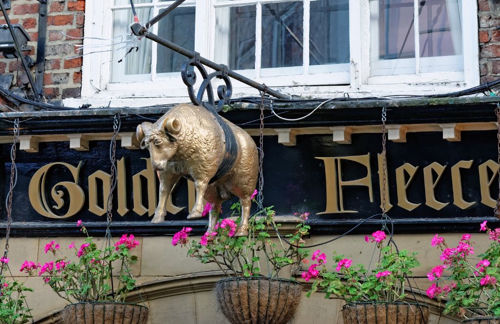 stay at the golden fleece - one of the most haunted hotels in the uk
