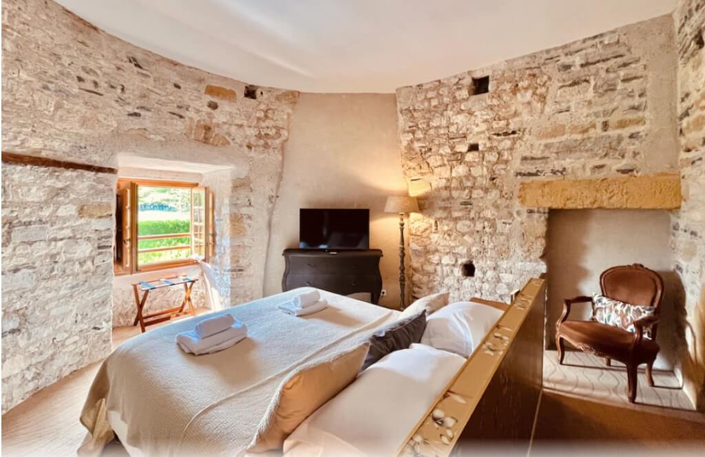 Une chambre de l'Hôtel des Basses Pyrénées à Bayonne