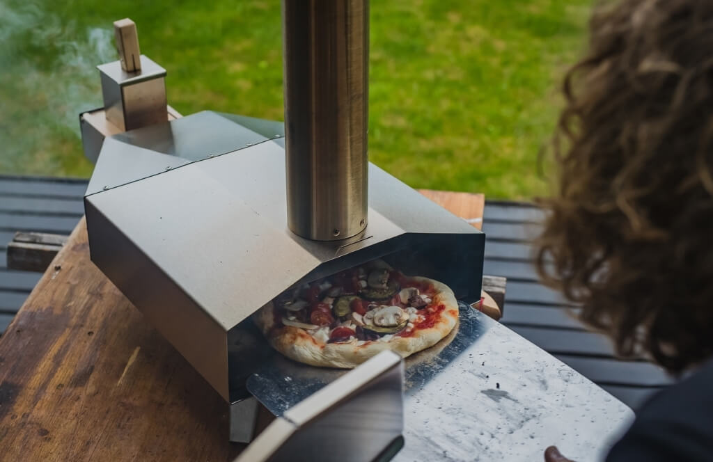 Un four à pizza offert à un papa en cadeau père fille