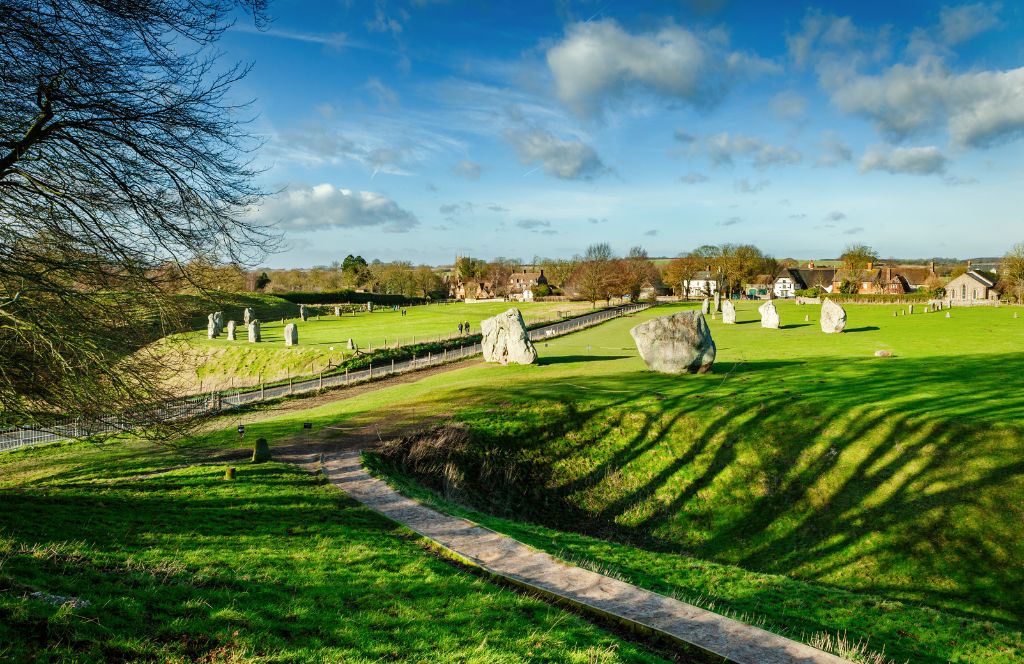 visit avebury england - one of the best historical sites in the UK