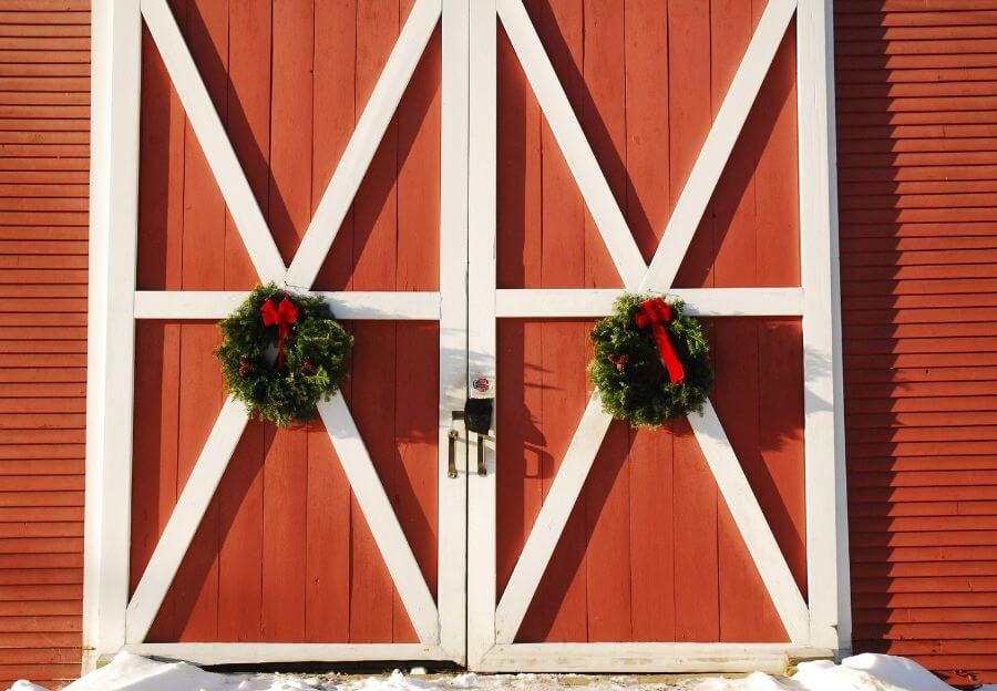 Decorated barn door in Chester