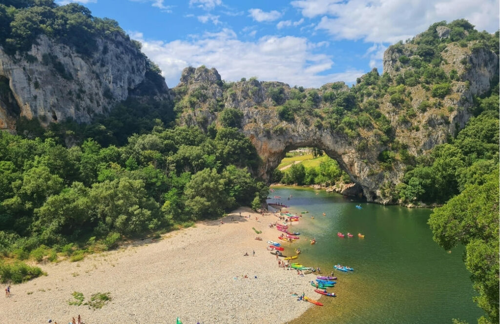 Ardèche une des meilleures destinations pour des vacances d'été en France