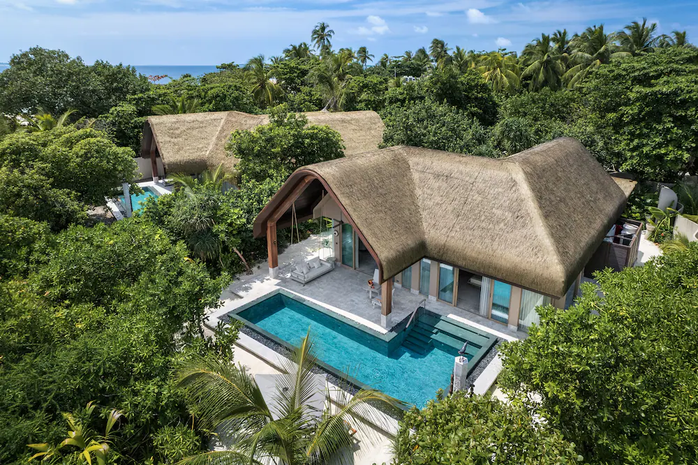 With a stay at JOALI BEING in Bodufushi Island, you'll be by the ocean and within the region of Hanifaru Bay. This beach hotel is within the vicinity of Meedhoo Harbor and Maduvvari Harbor.