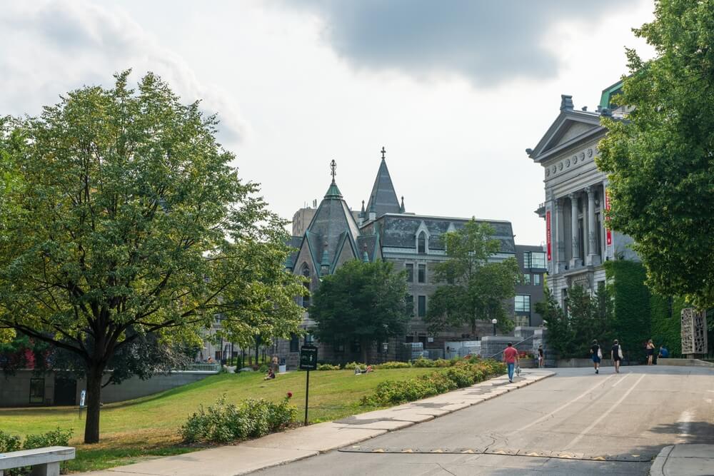 Road trip to Canada old montreal gallery (1) (1)