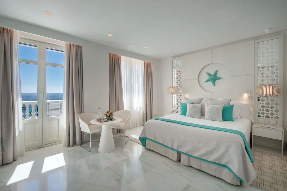 Gran Hotel Miramar room